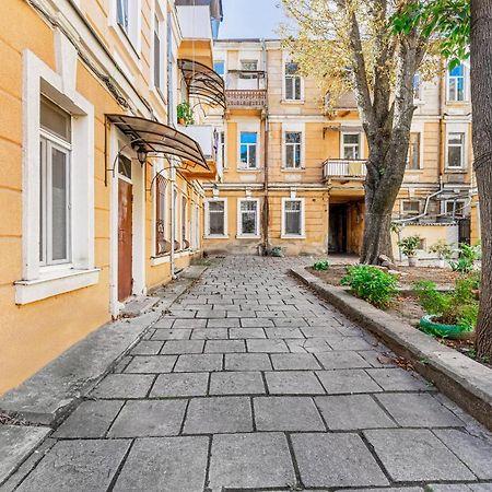Квартира С Балконом И 2 Спальнями "Na Knyazheskoy" Apartment Odessa Luaran gambar