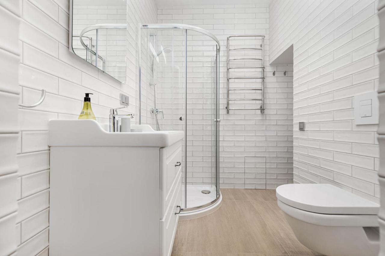 Квартира С Балконом И 2 Спальнями "Na Knyazheskoy" Apartment Odessa Luaran gambar
