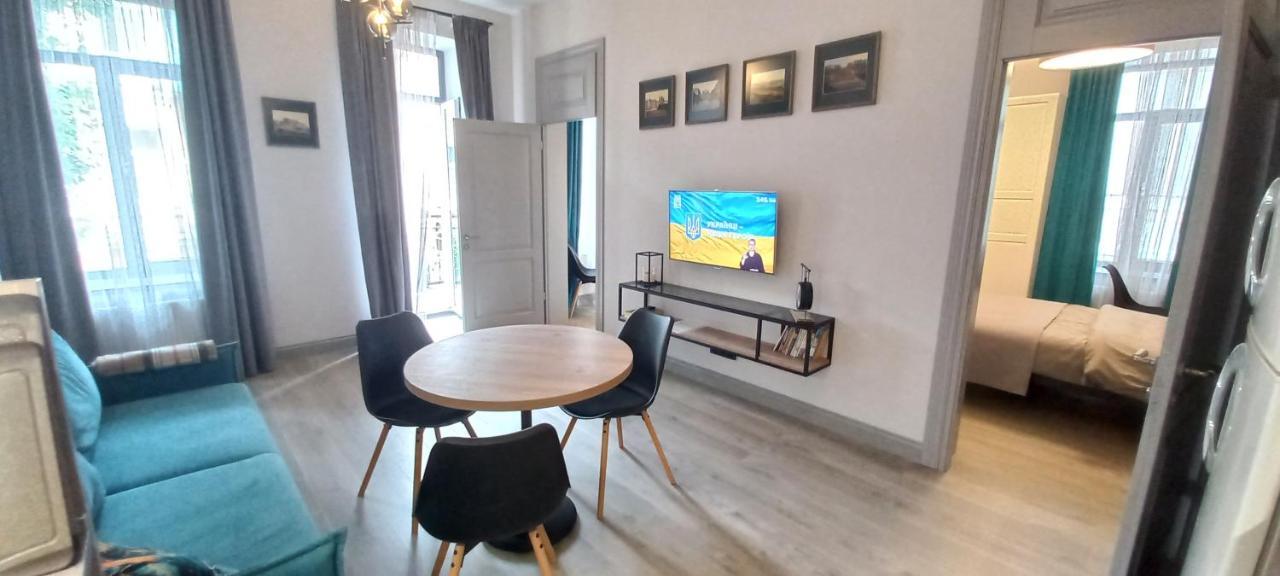 Квартира С Балконом И 2 Спальнями "Na Knyazheskoy" Apartment Odessa Luaran gambar